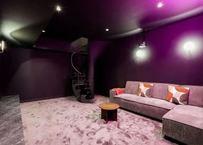 Sublime Duplex Avec Salle De Cinema